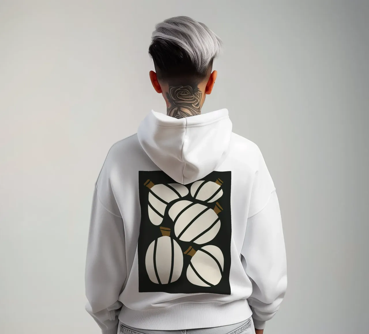 Arte bauhaus di metà secolo in bianco e nero, zucca retrò d'autunno felpa con cappuccio da This Wild Soul - Illustration