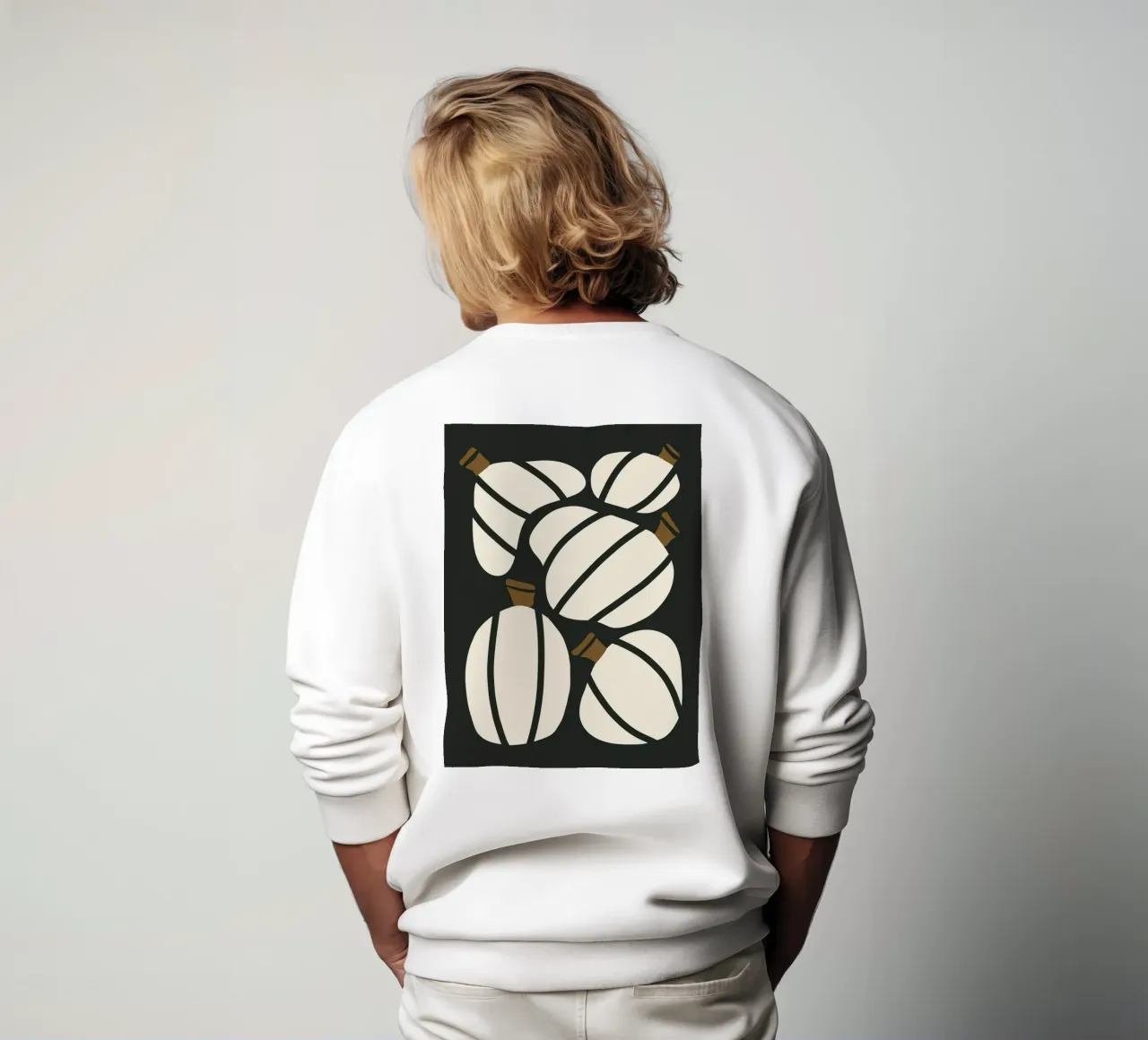 Arte bauhaus di metà secolo in bianco e nero, zucca retrò d'autunno felpa da This Wild Soul - Illustration