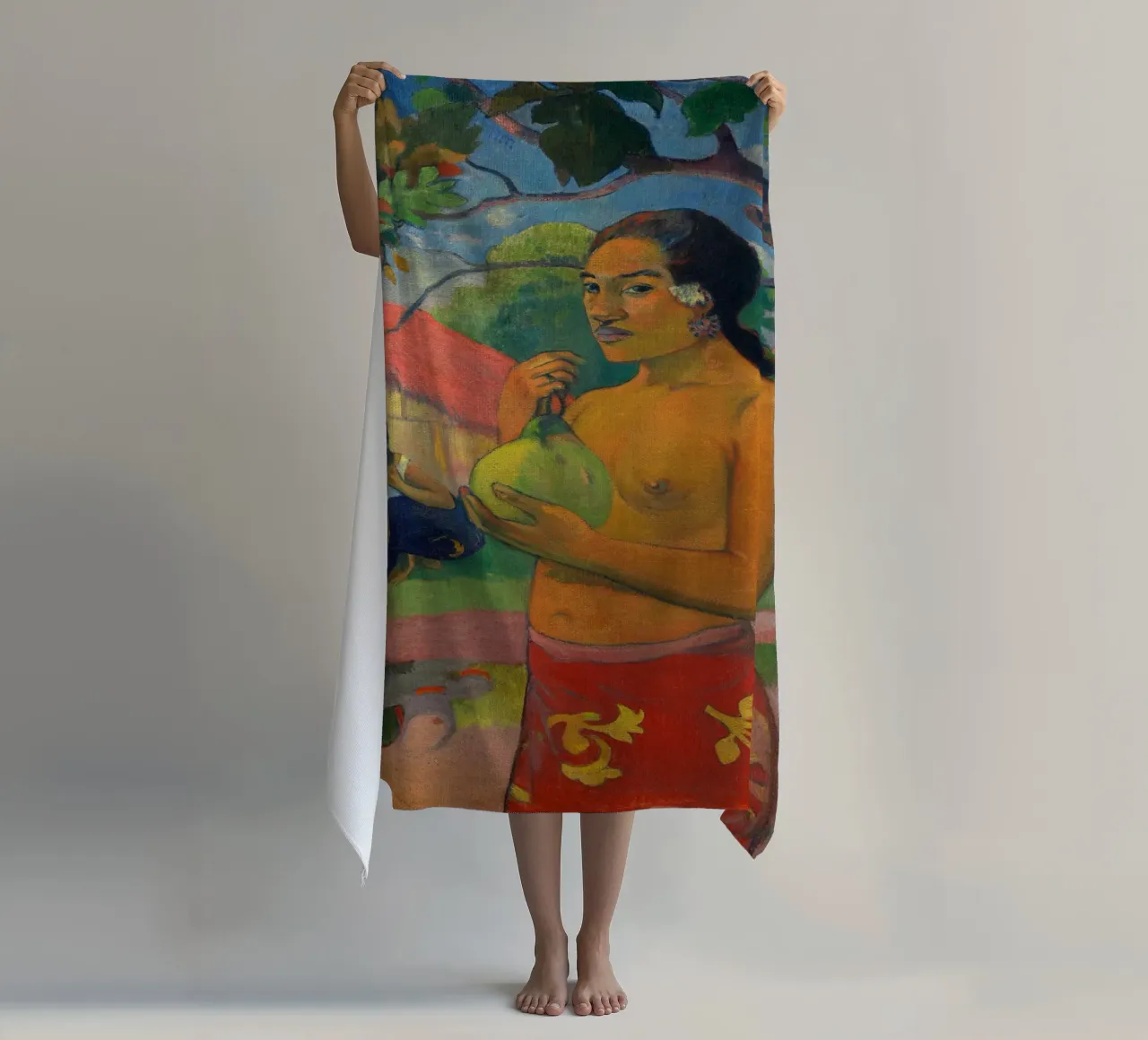 Paul Gauguin - Donna con un frutto in mano telo mare da Timeless Artworks