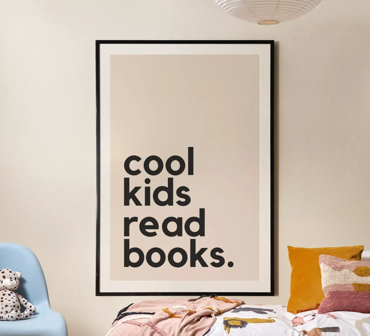 Cool Kids Read Books poster con telaio in alluminio da Mottos by Sinan Saydik