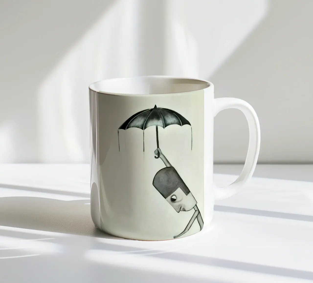 Man in the Rain tazza in ceramica da Leslie Greenrod