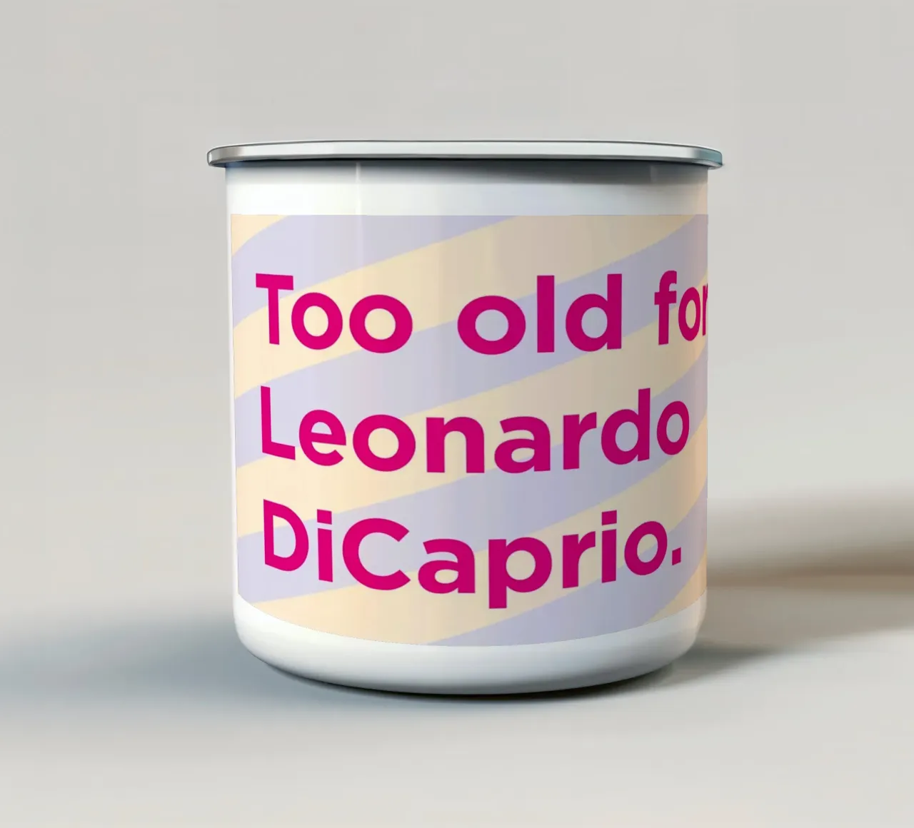 Too old for Leo tazza in smalto da Art Fart