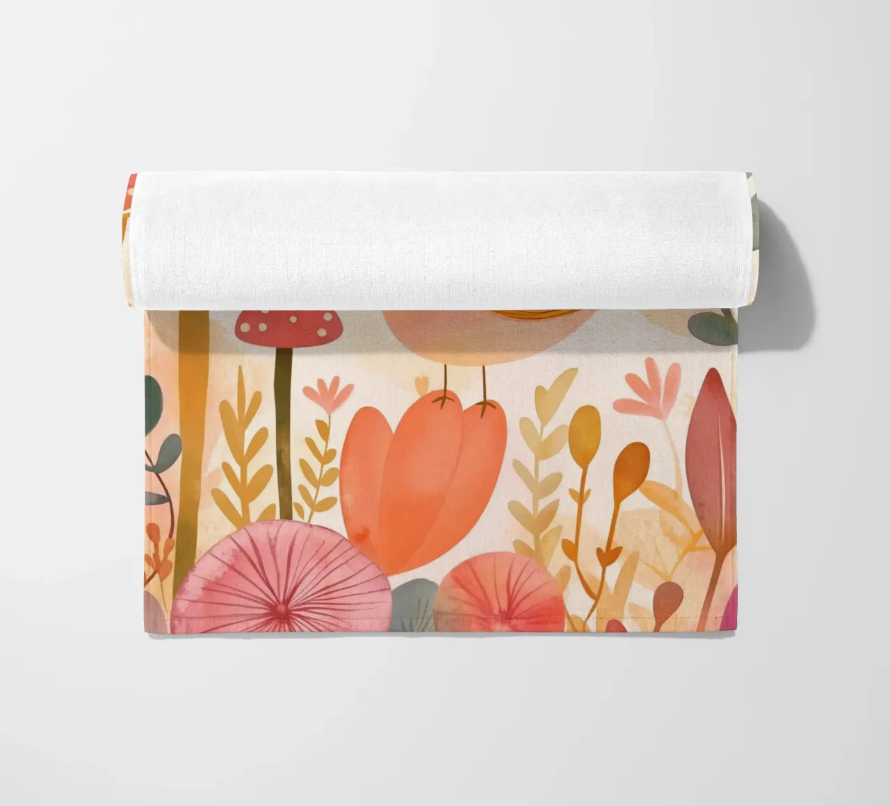 Oiseau jaune fantaisiste dans un jardin de fleurs de champignons Boho serviette de plage de Gentle Echoes Art