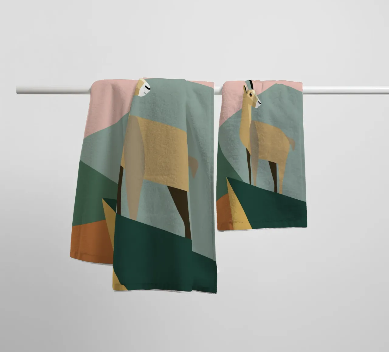 Geometrischer Steinbock in den Bergen asciugamano da bagno da DARIA IVANOVNA