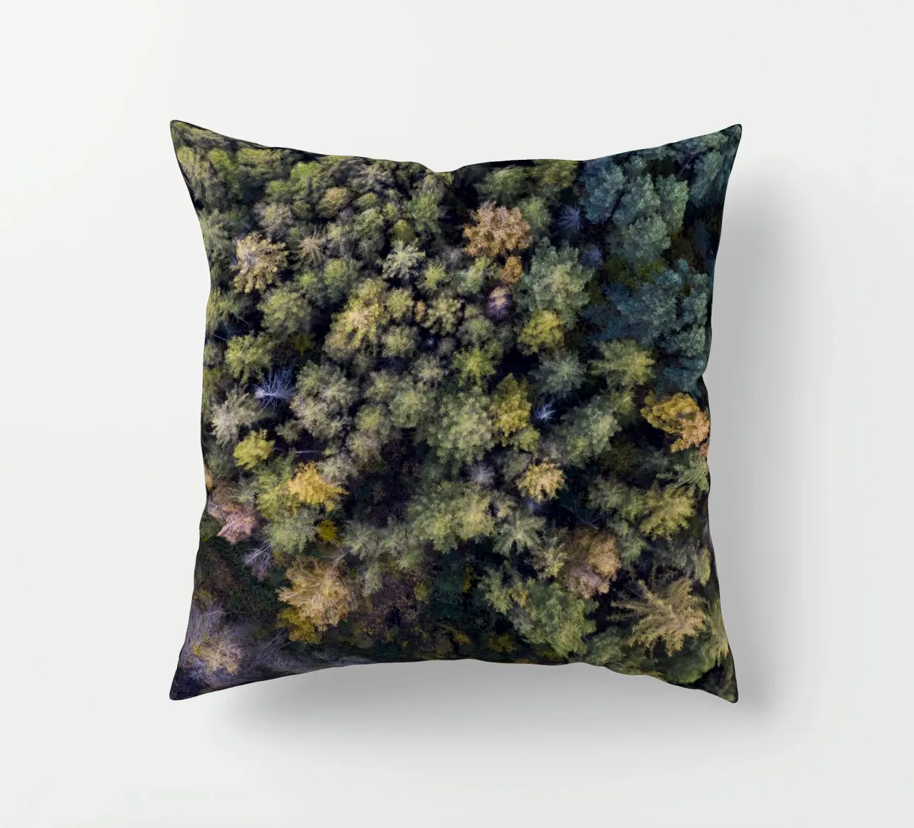 yellow autumn in the forest cuscino da Studio Nahili