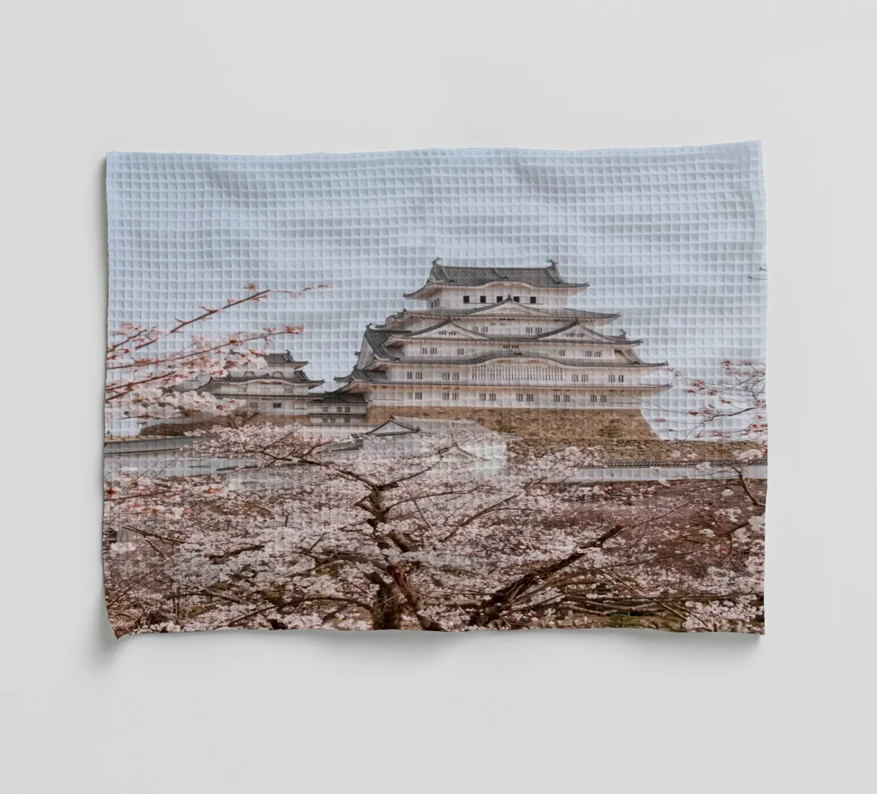 I ciliegi in fiore del castello di Himeji, Giappone canovaccio da cucina da Marcel Bisig