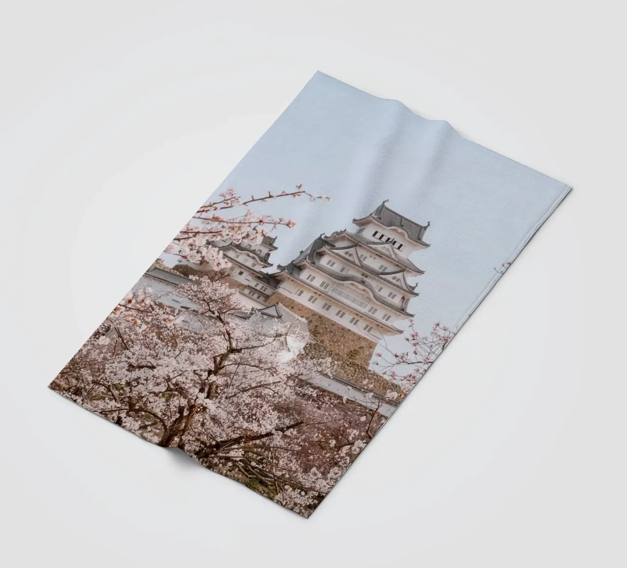 I ciliegi in fiore del castello di Himeji, Giappone coperta in pile da Marcel Bisig