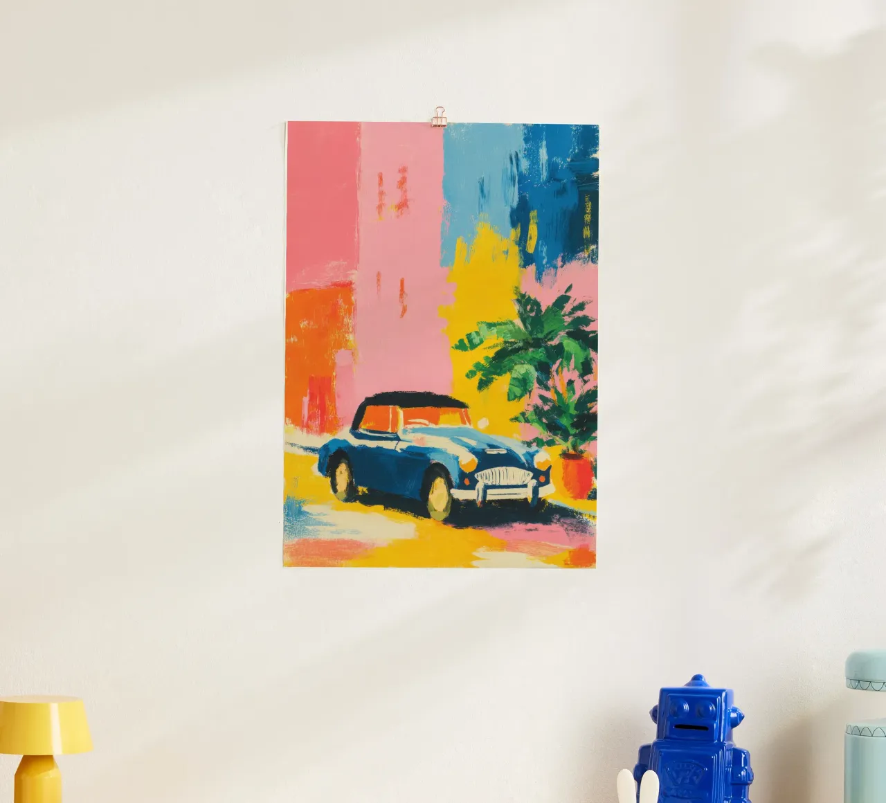 Cabriolet blu davanti a una casa color pastello carta hahnemühle da ArtByNiki