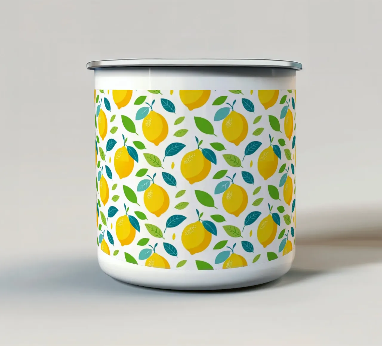 Limoni - Stampa di limoni all-over tazza in smalto da Hightown Design