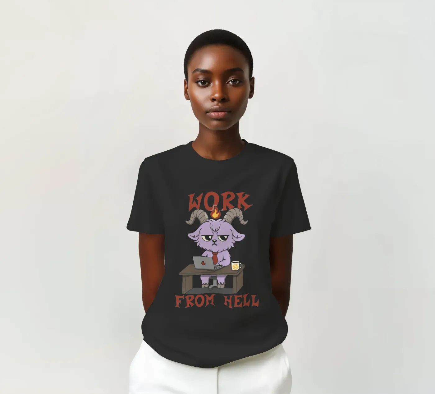 Un lavoro infernale t-shirt da Loobs