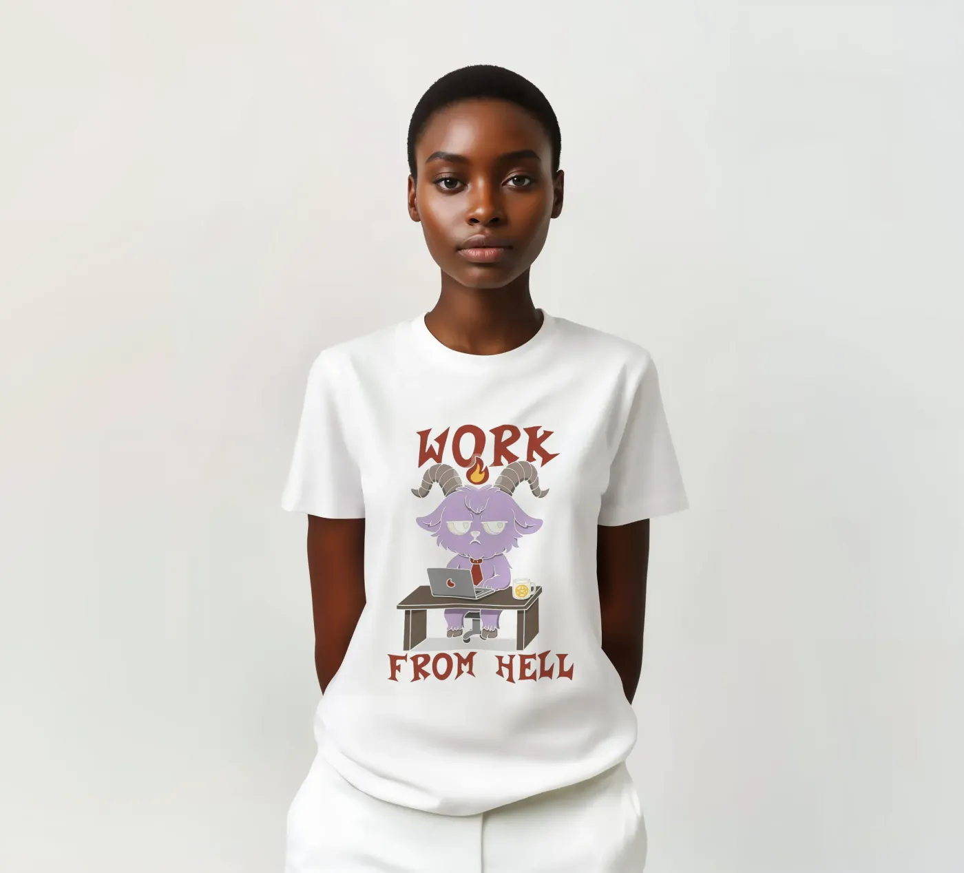 Un lavoro infernale t-shirt da Loobs