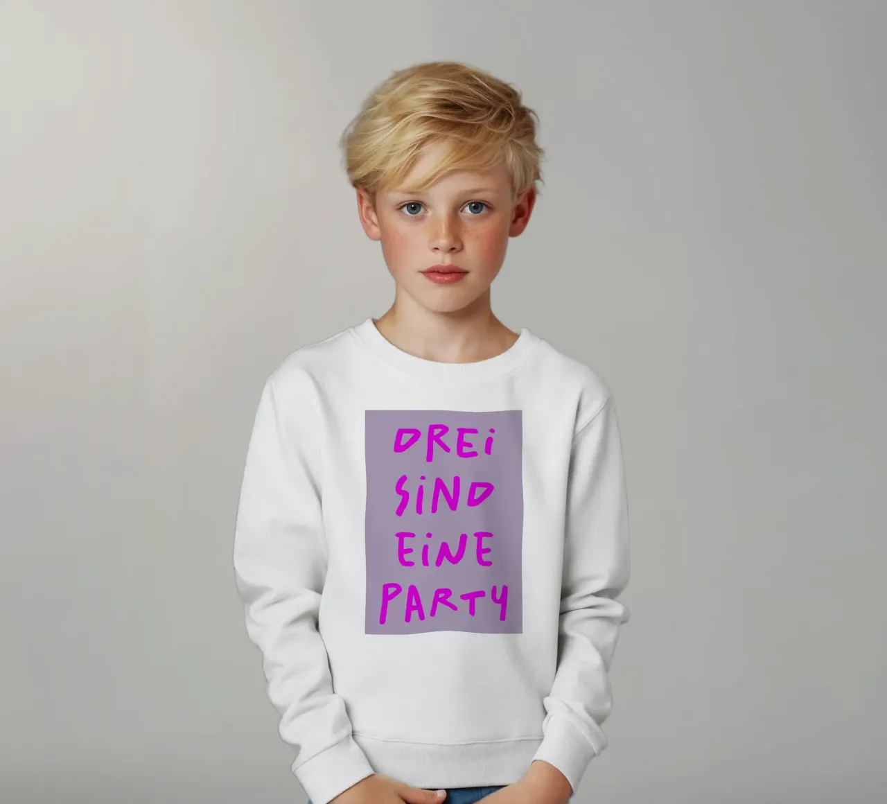 Drei sind eine Party :) (3 Farbvarianten) felpa bambino da FRICKE DESIGN
