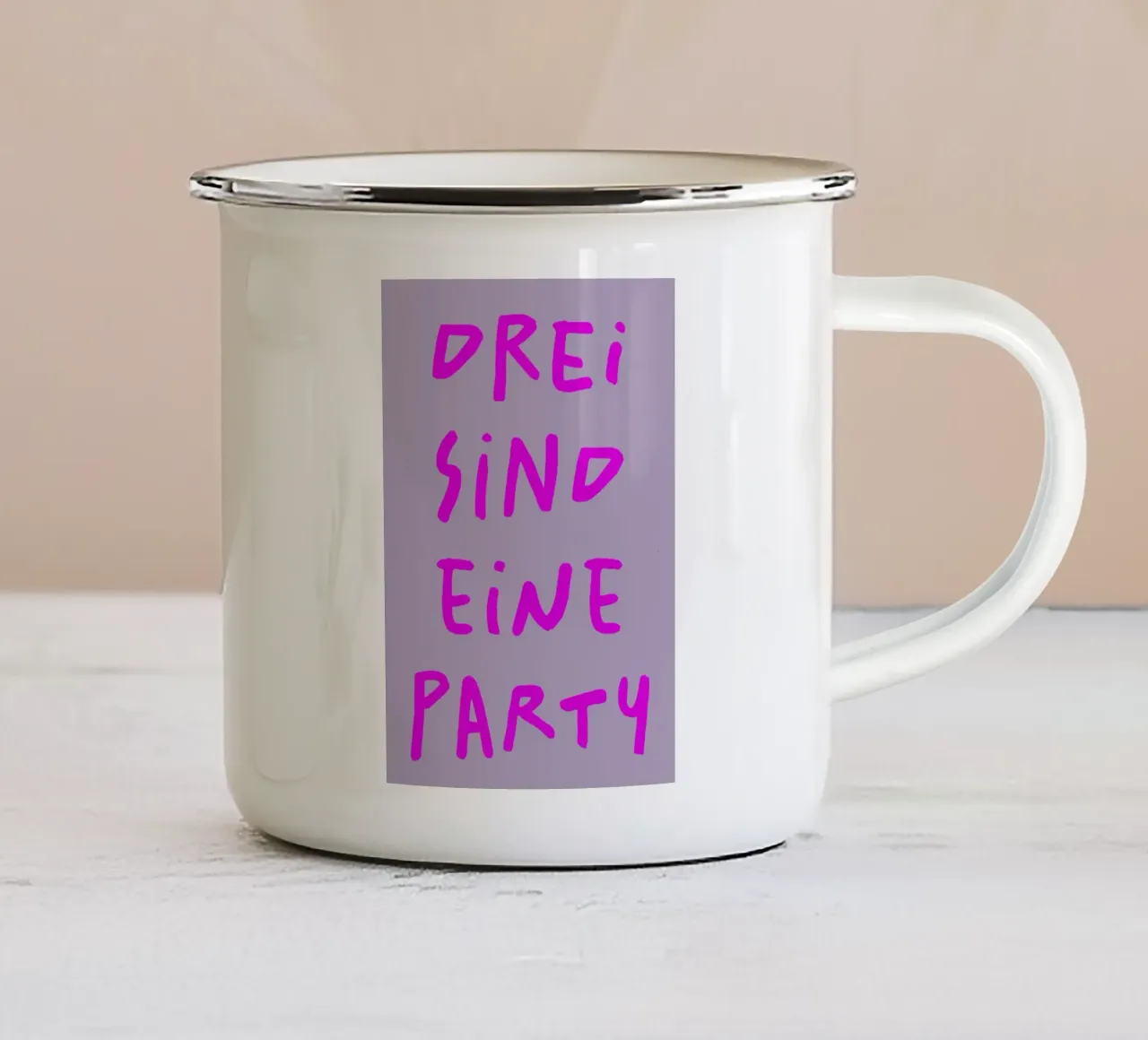 Drei sind eine Party :) (3 Farbvarianten) tazza in smalto da FRICKE DESIGN