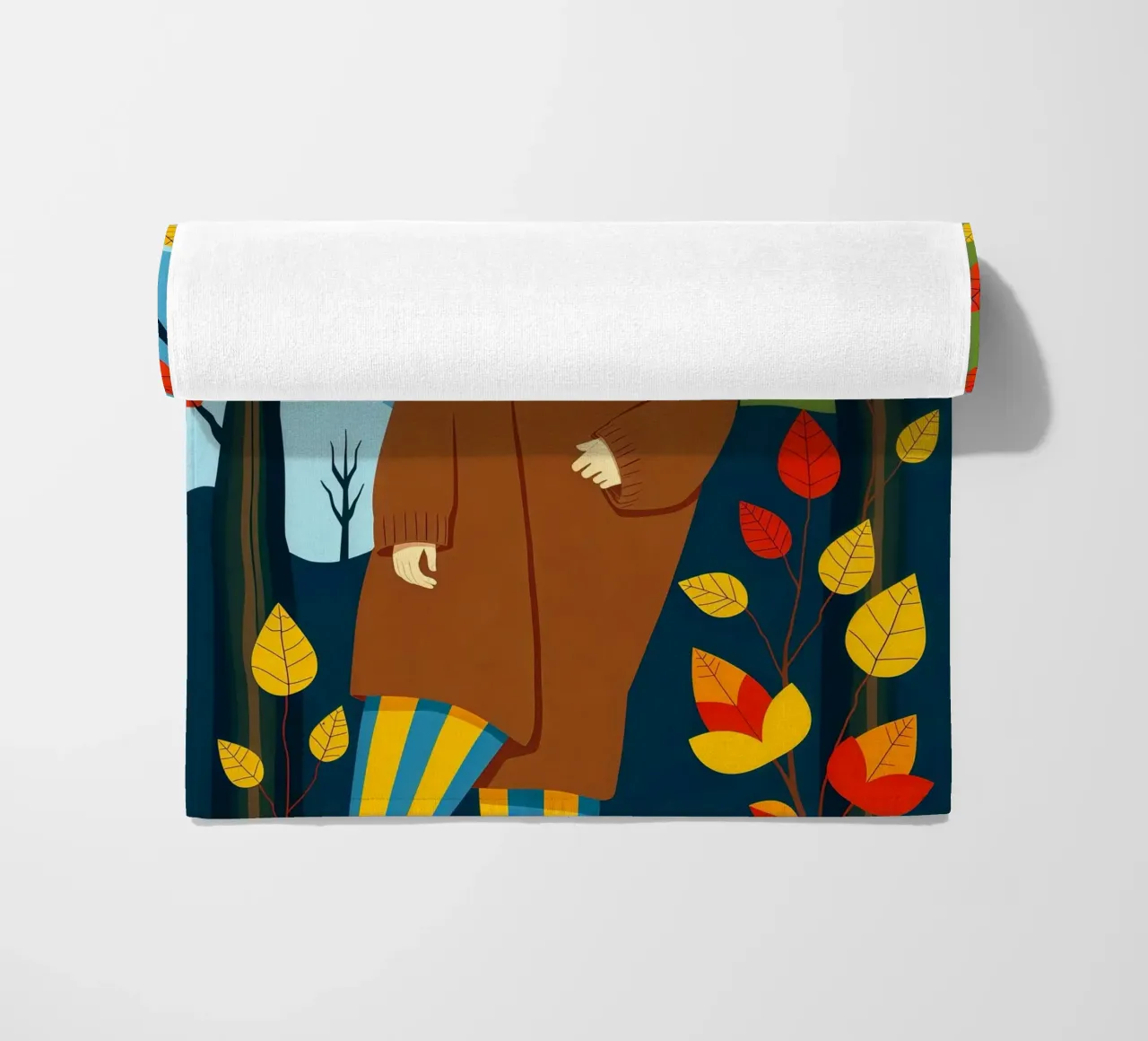 Donna che indossa un accogliente maglione in autunno e nella stagione autunnale telo mare da ARTOMATIC