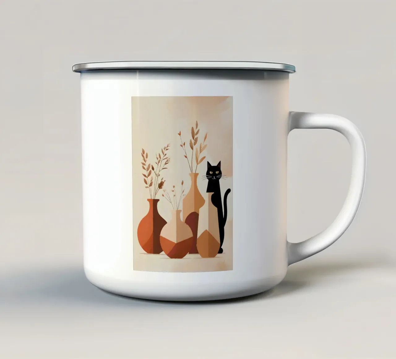 Natura morta minimalista con gatto nero e vasi tazza in smalto da Bloom And Brush