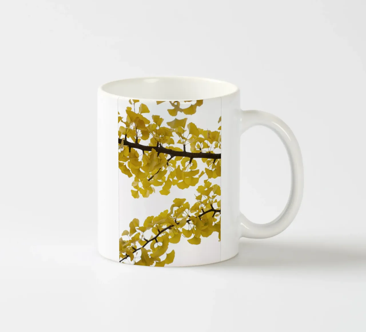 golden yellow ginko happiness taza de cerámica de Studio Nahili