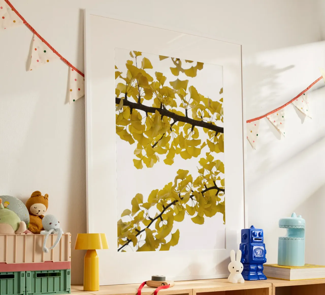 golden yellow ginko happiness poster con telaio in plastica da Studio Nahili