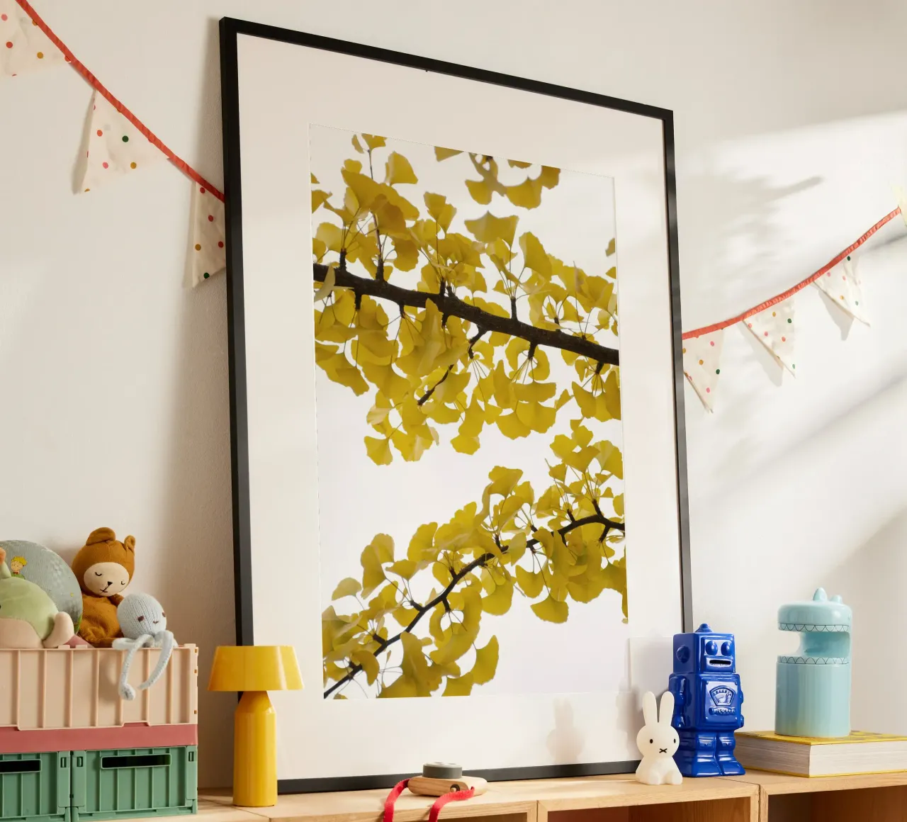 golden yellow ginko happiness poster con telaio in plastica da Studio Nahili