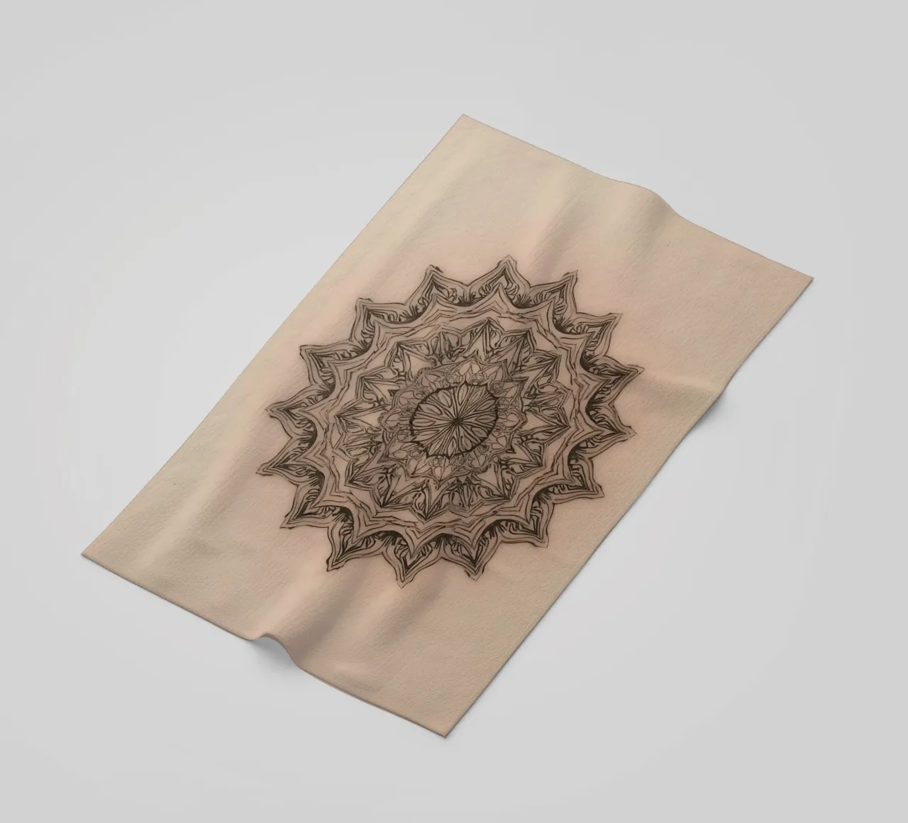 Mandala simmetrico su sfondo color pesca telo mare da DesignDoodle