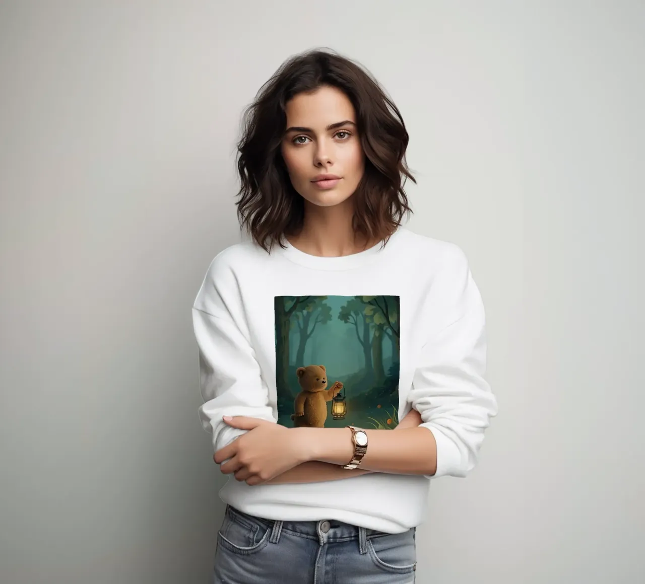 Orsacchiotto smarrito che tiene una lanterna nella foresta felpa da DesignDoodle