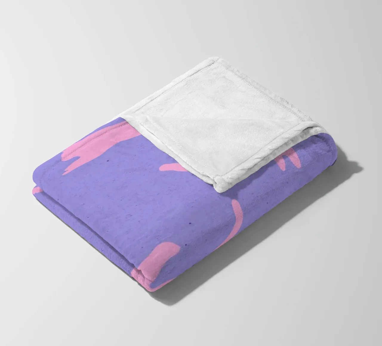 Gatti rosa volanti coperta in pile da Kim Hubball Studio