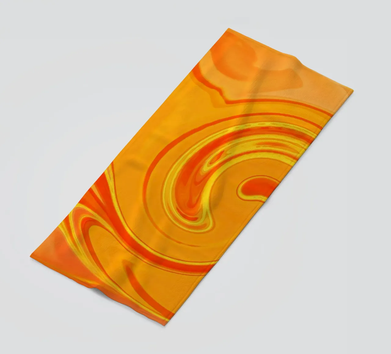 Motif dynamique abstrait en jaune, orange et rouge. serviette de plage de Something for you