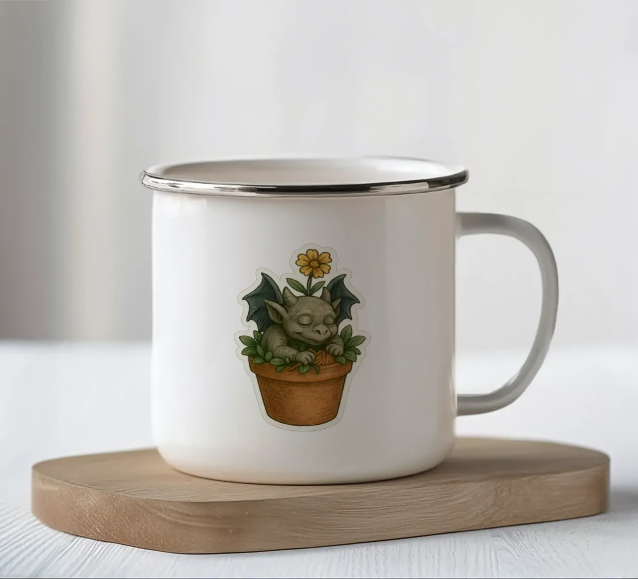 Baby Gargoyle che dorme in un vaso di fiori tazza in smalto da Taika Tori Art