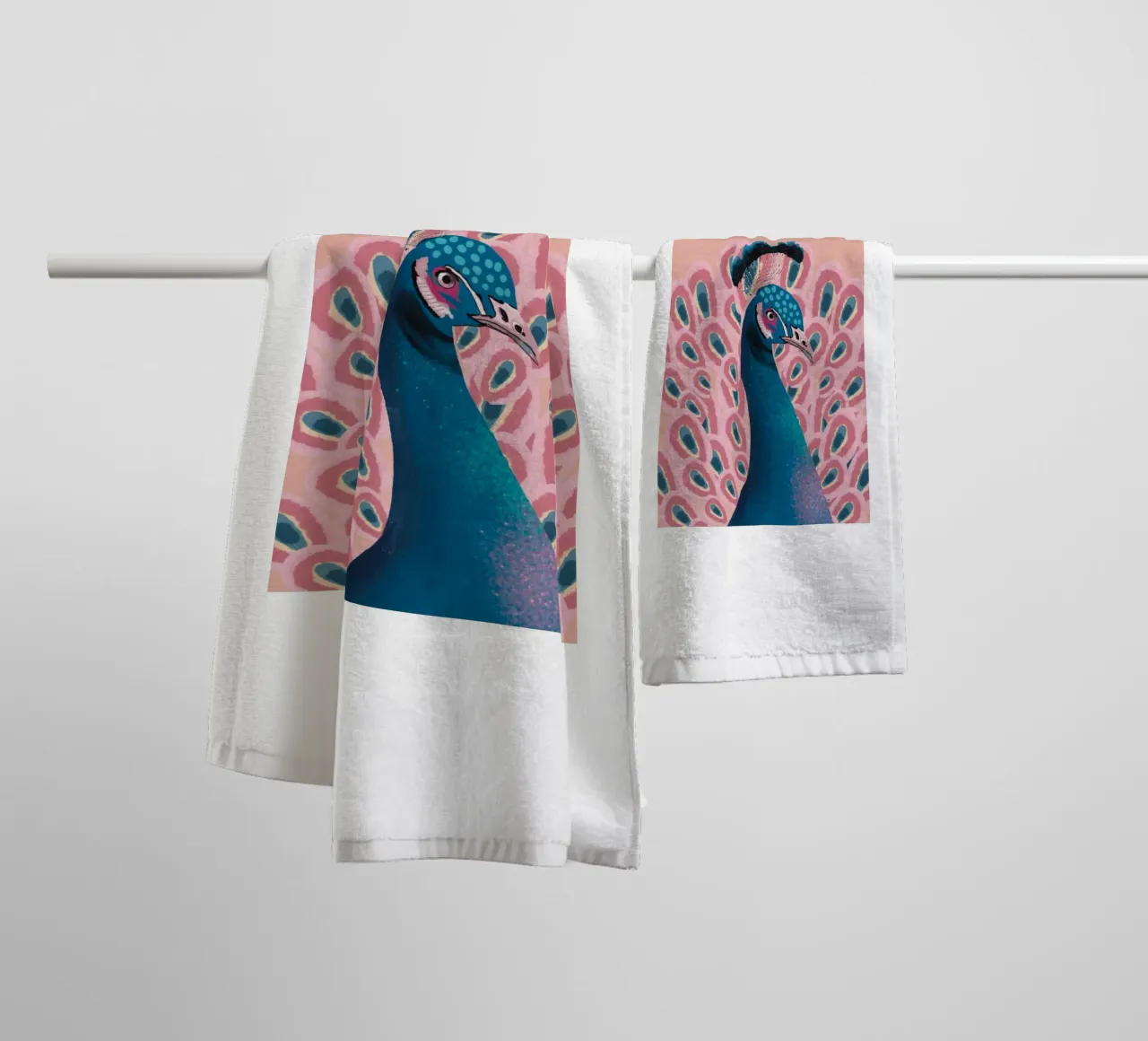 Piume di pavone maschio colorate asciugamano da bagno da igoshartwrks