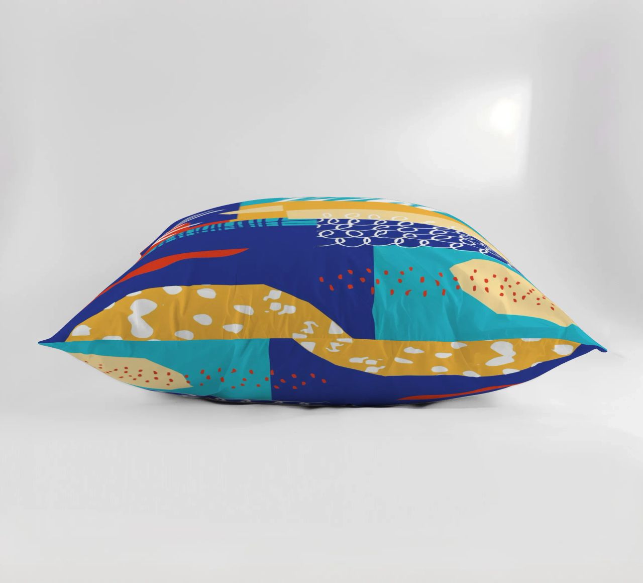 Forma e colore contemporanei cuscino da Kim Hubball Studio