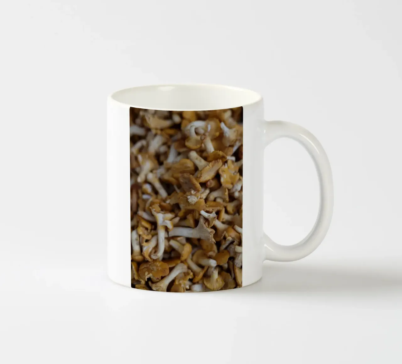 Funghi di Straubing tazza in ceramica da Simon Koy