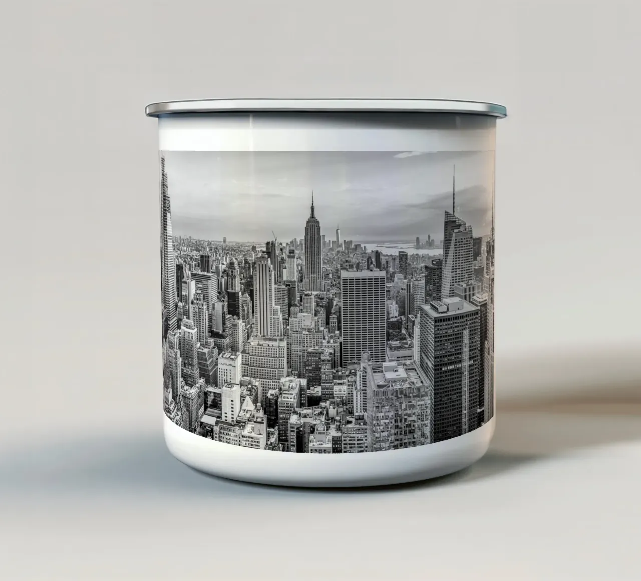Metropoli moderna di New York tazza in smalto da Carinaprint