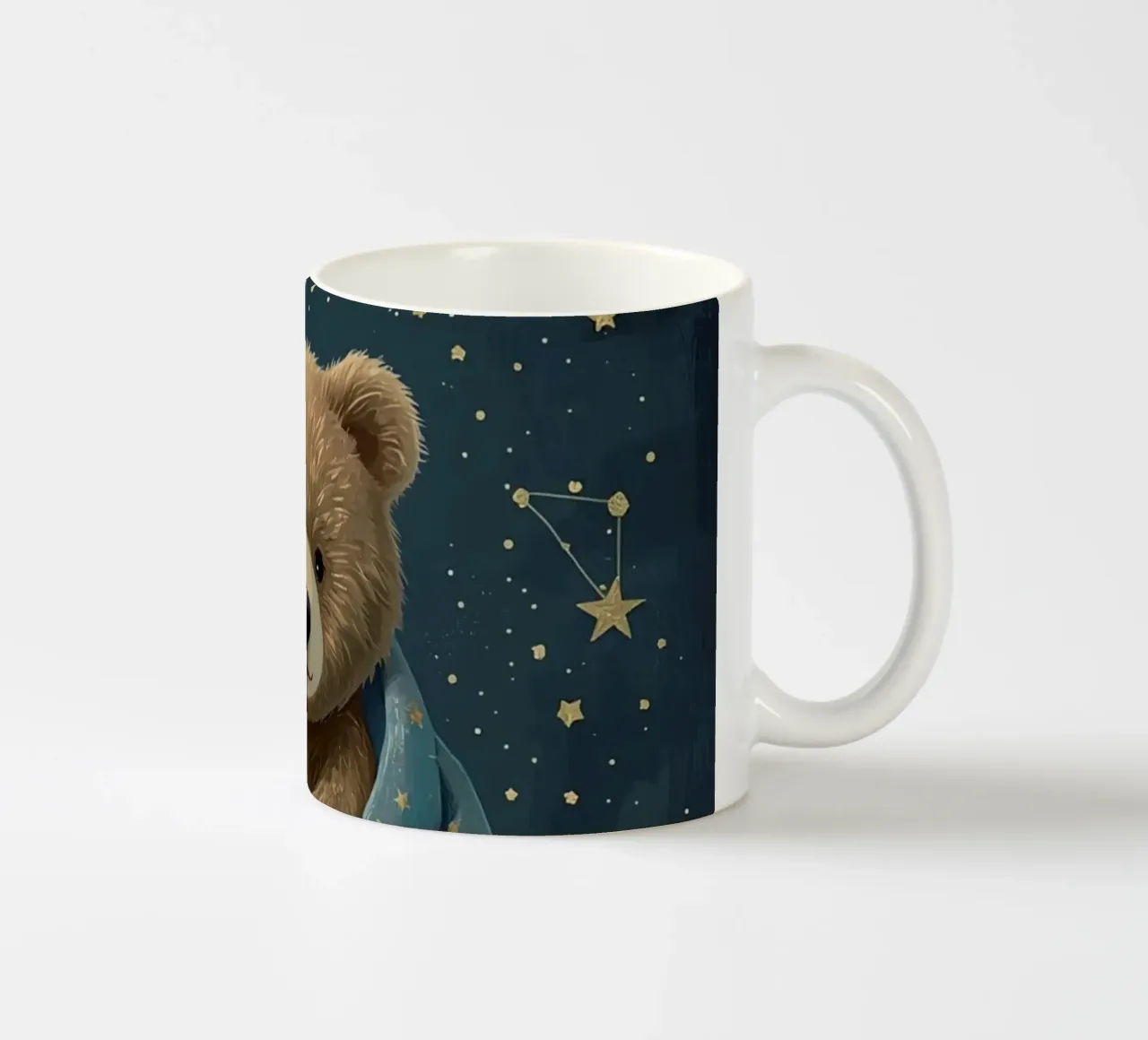 Orsetto avvolto in una coperta stellata tazza in ceramica da DesignDoodle