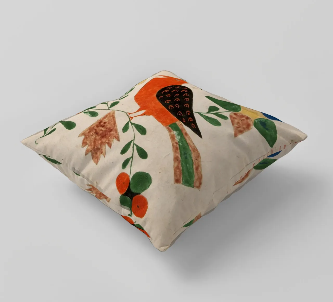 Bird Facing Left on Flowering cuscino da vintageshop