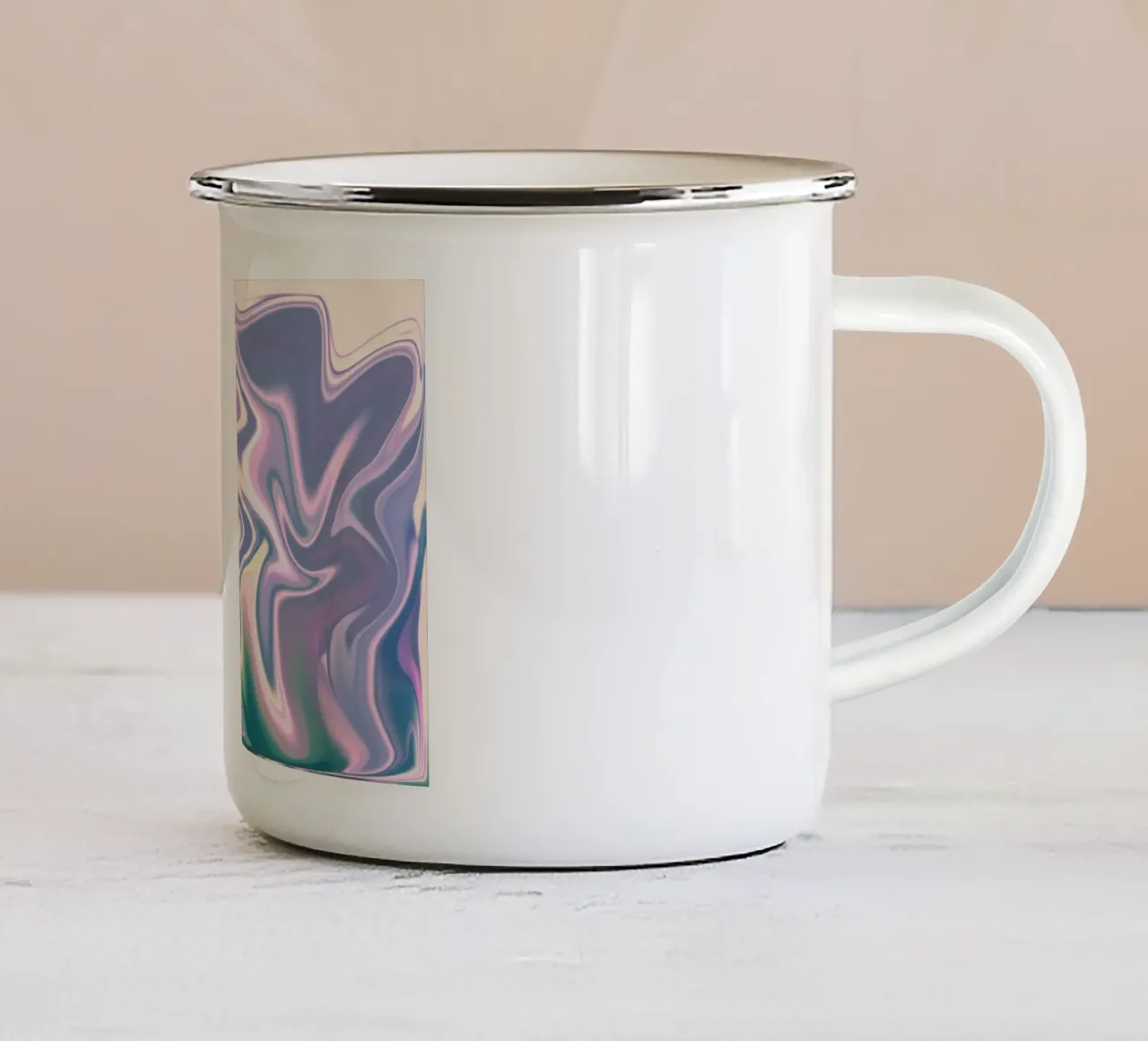 Abstraktes dynamisches Muster in weiß, blau, lila und grün. Emaille Tasse von Something for you