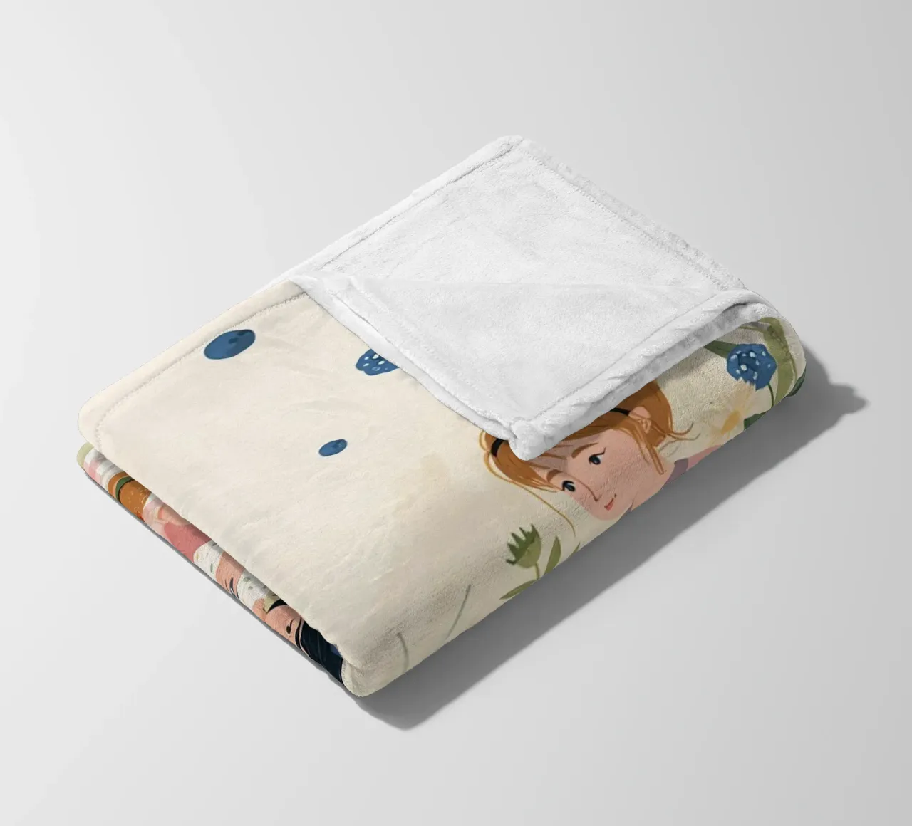 Una famiglia che si gode un picnic con cibo e fiori coperta in pile da DesignDoodle