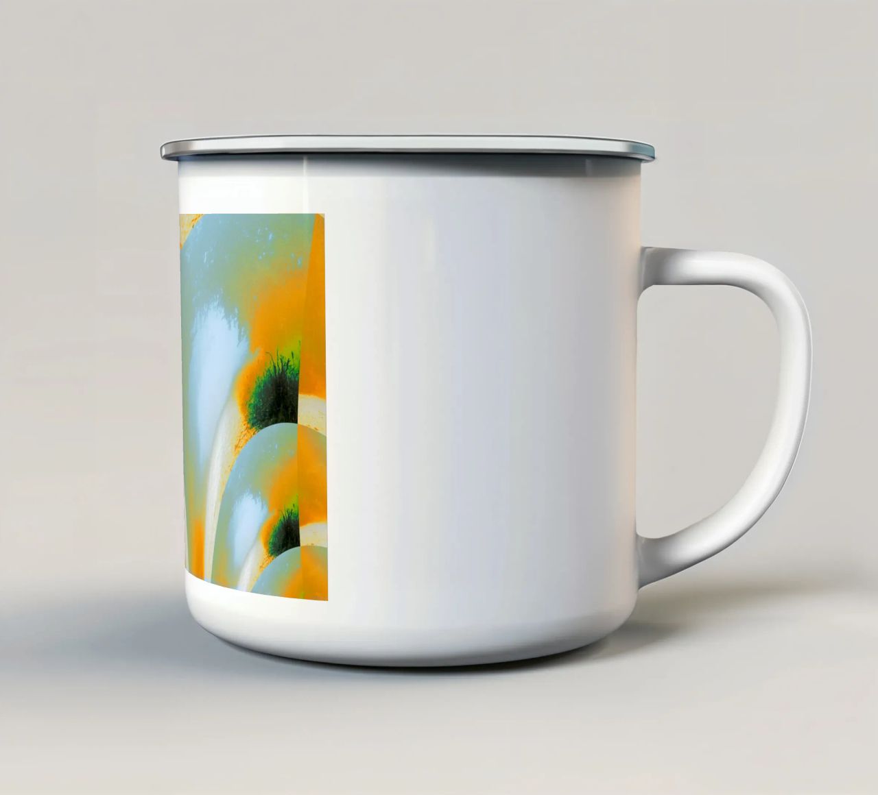 Disegno dinamico astratto in bianco, blu, arancione e verde. tazza in smalto da Something for you