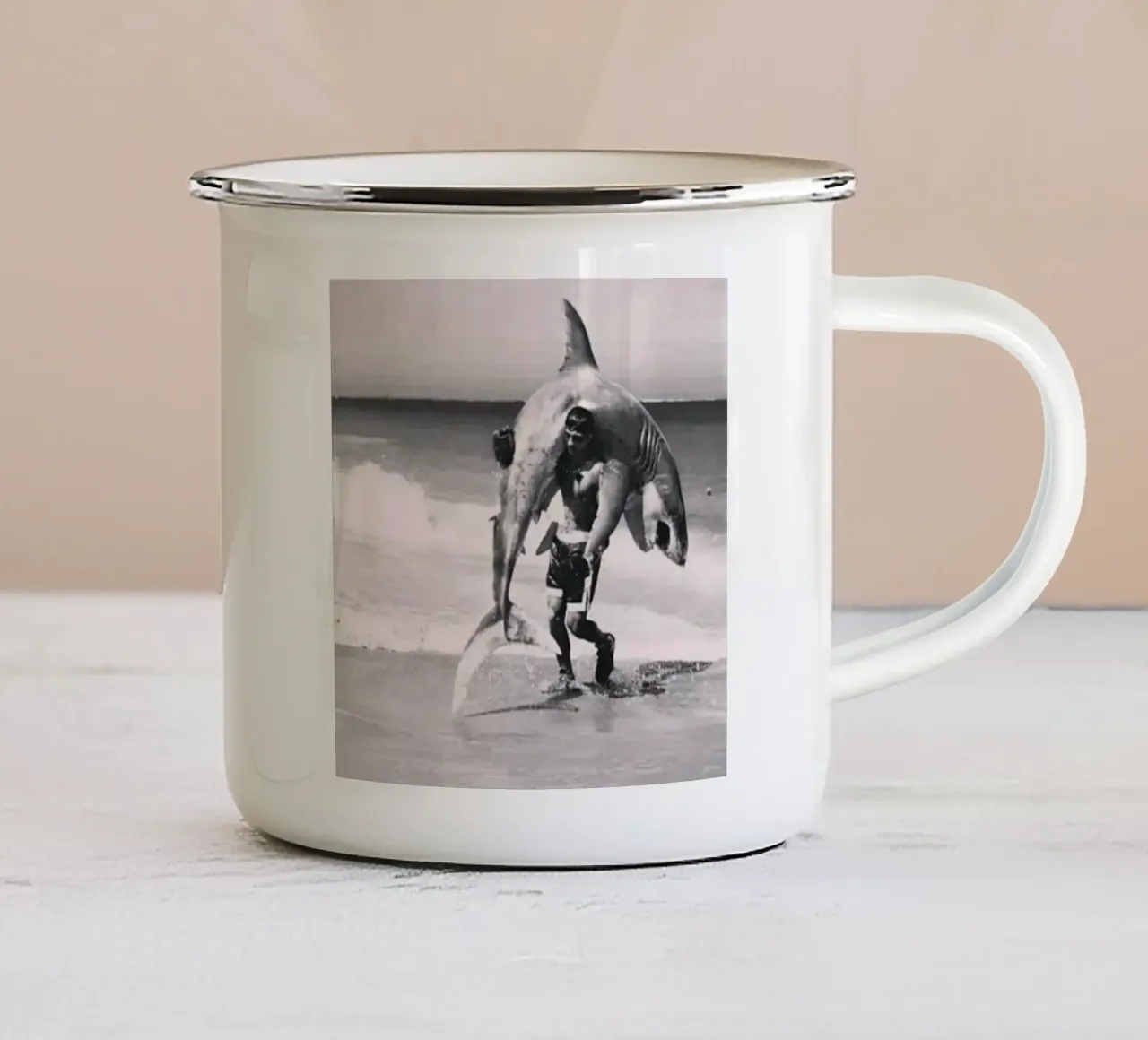 Il pesce grosso tazza in smalto da Shiva Shops