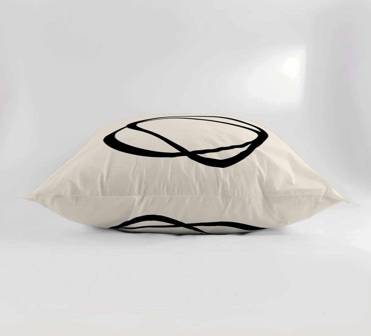 Interlocking Two CB | Minimalist Line Abstract cuscino da sabidussi