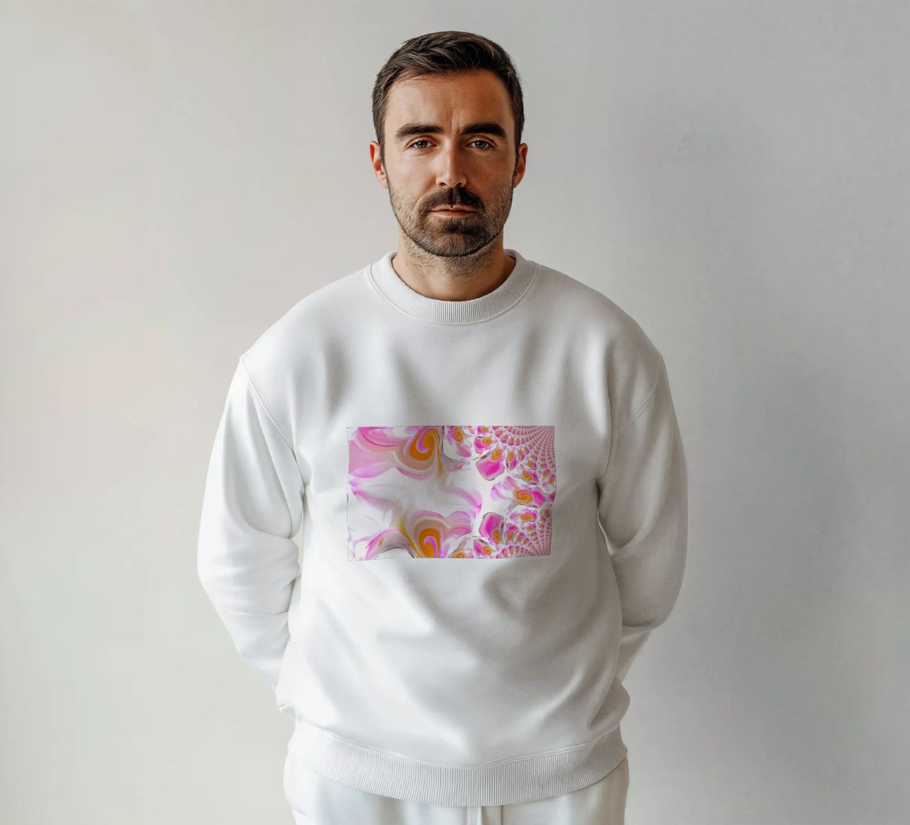 Motivo dinamico astratto in rosa, rosa, arancione e bianco. felpa da Something for you