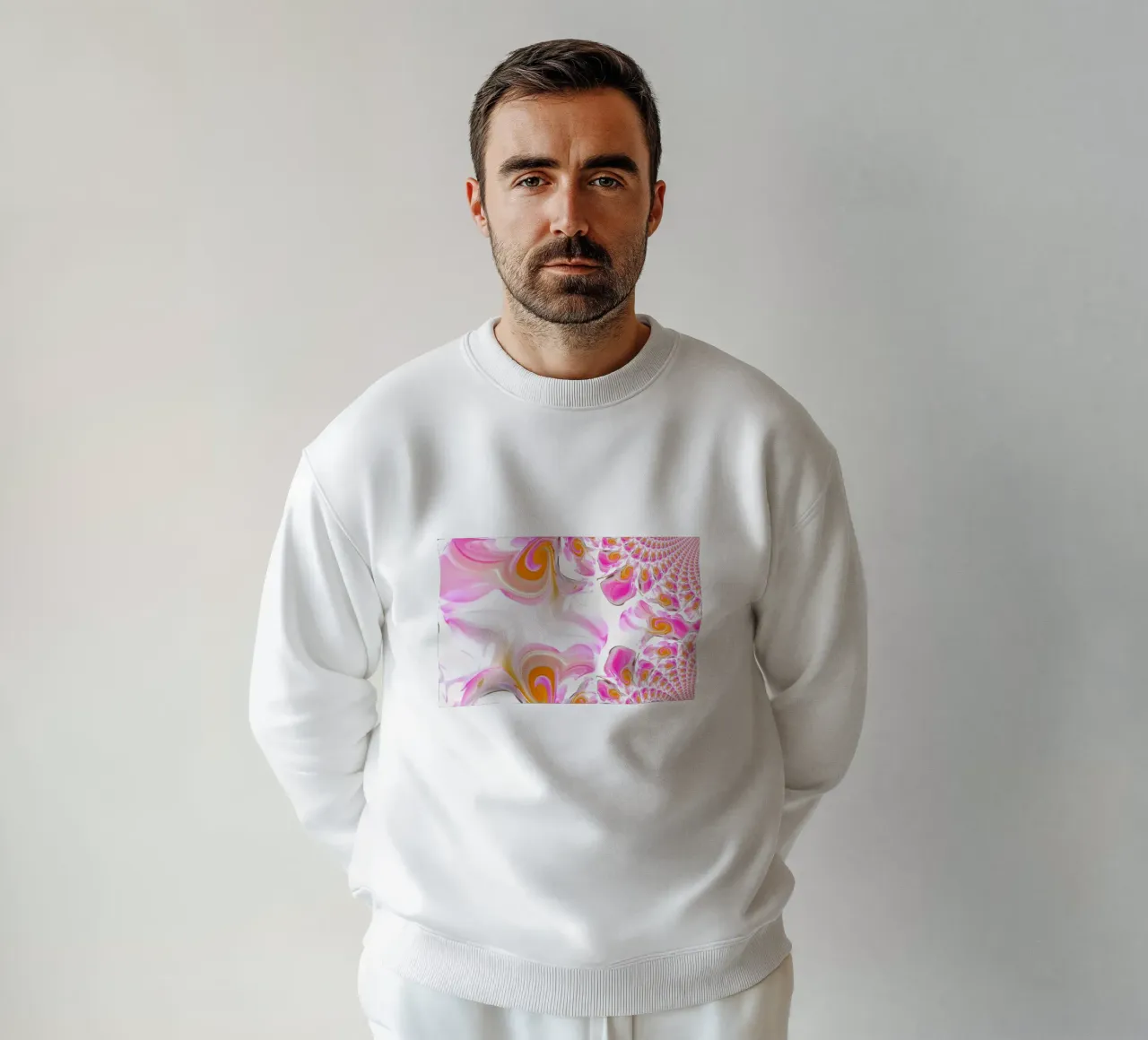 Abstraktes dynamisches Muster in pink, rosa, orange, weiß. Sweatshirt von Something for you