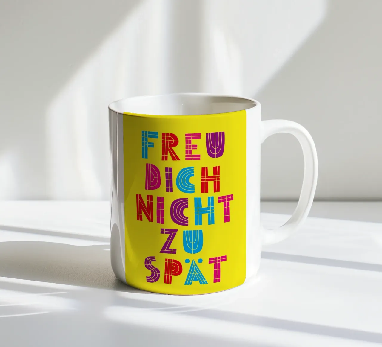 Freu dich nicht zu spät 04 tazza in ceramica da Art Fart