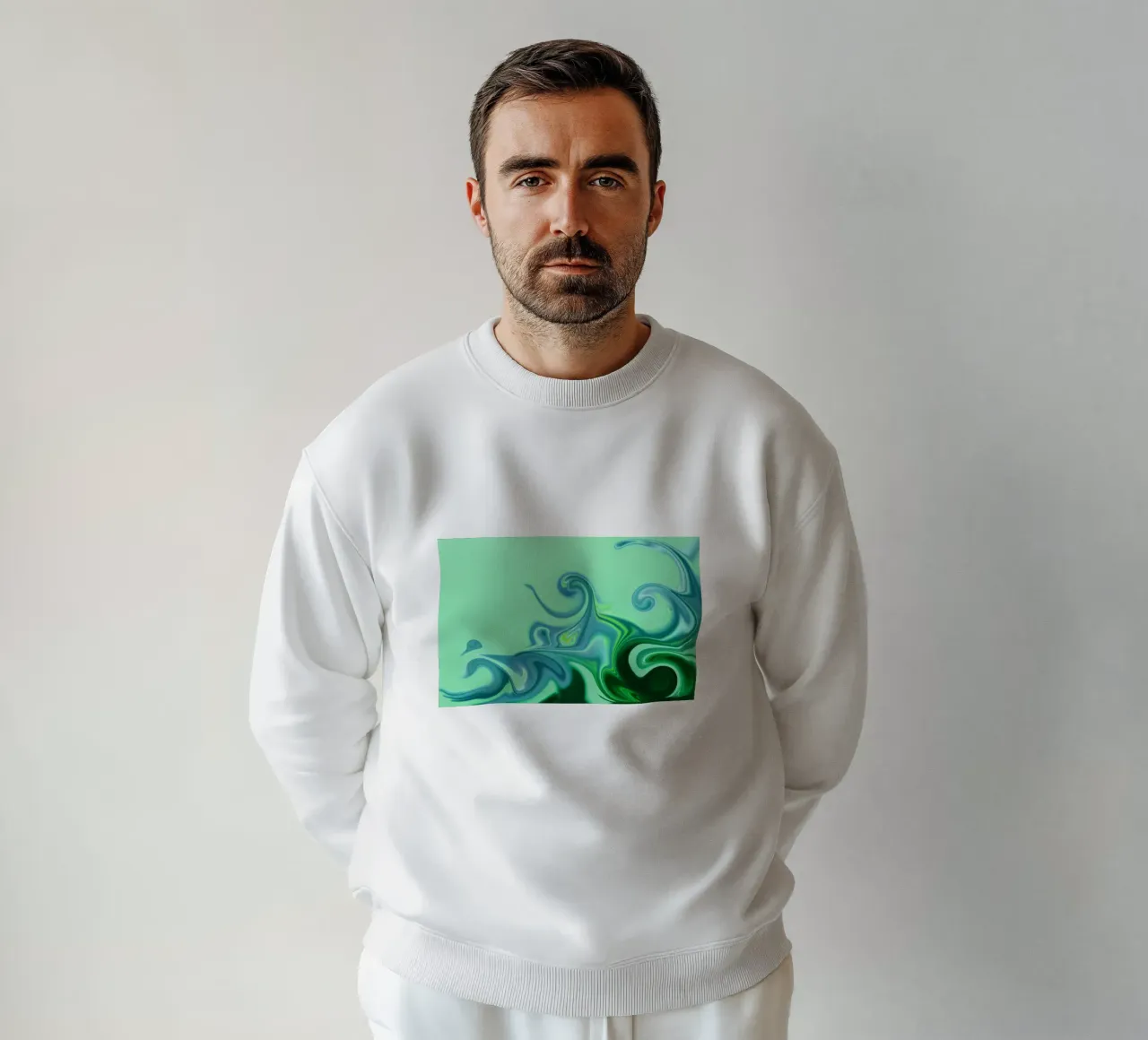 Abstraktes dynamisches Muster in blau und grün. Sweatshirt von Something for you