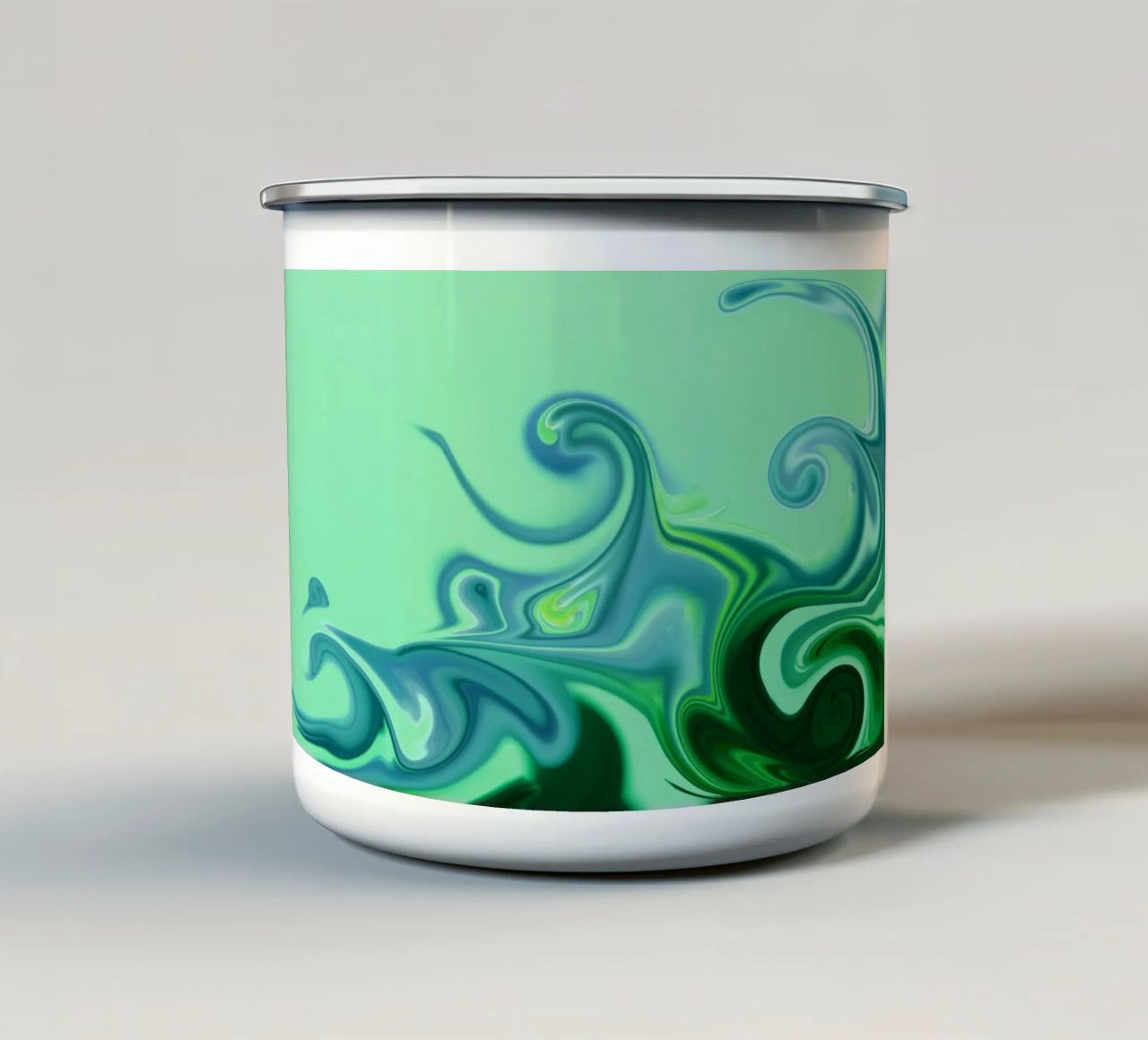 Modello dinamico astratto in blu e verde. tazza in smalto da Something for you