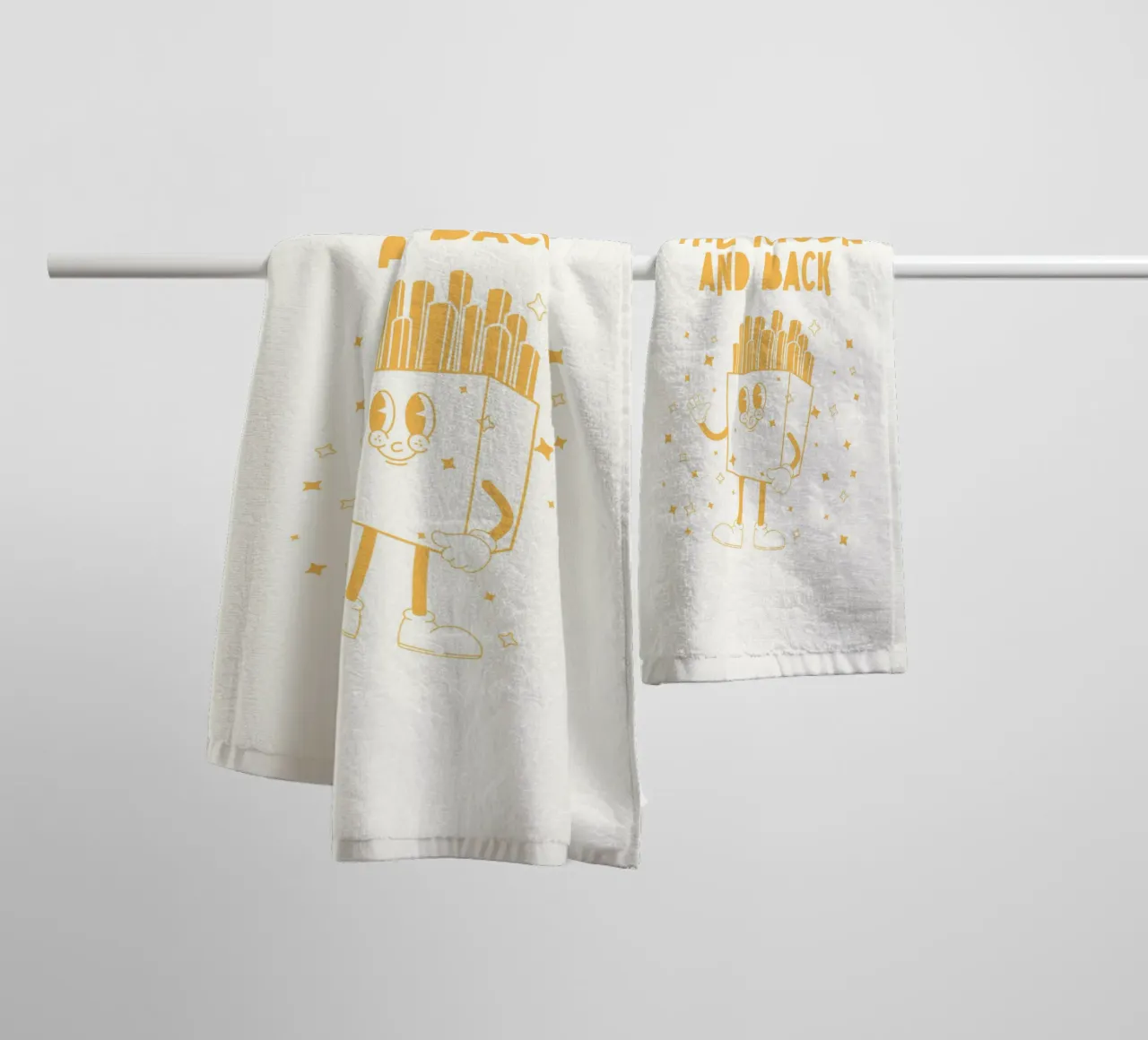 Patatine fritte retrò Personaggio Fry Me To The Moon And Back Giallo Bianco asciugamano da bagno da Studio Frances M