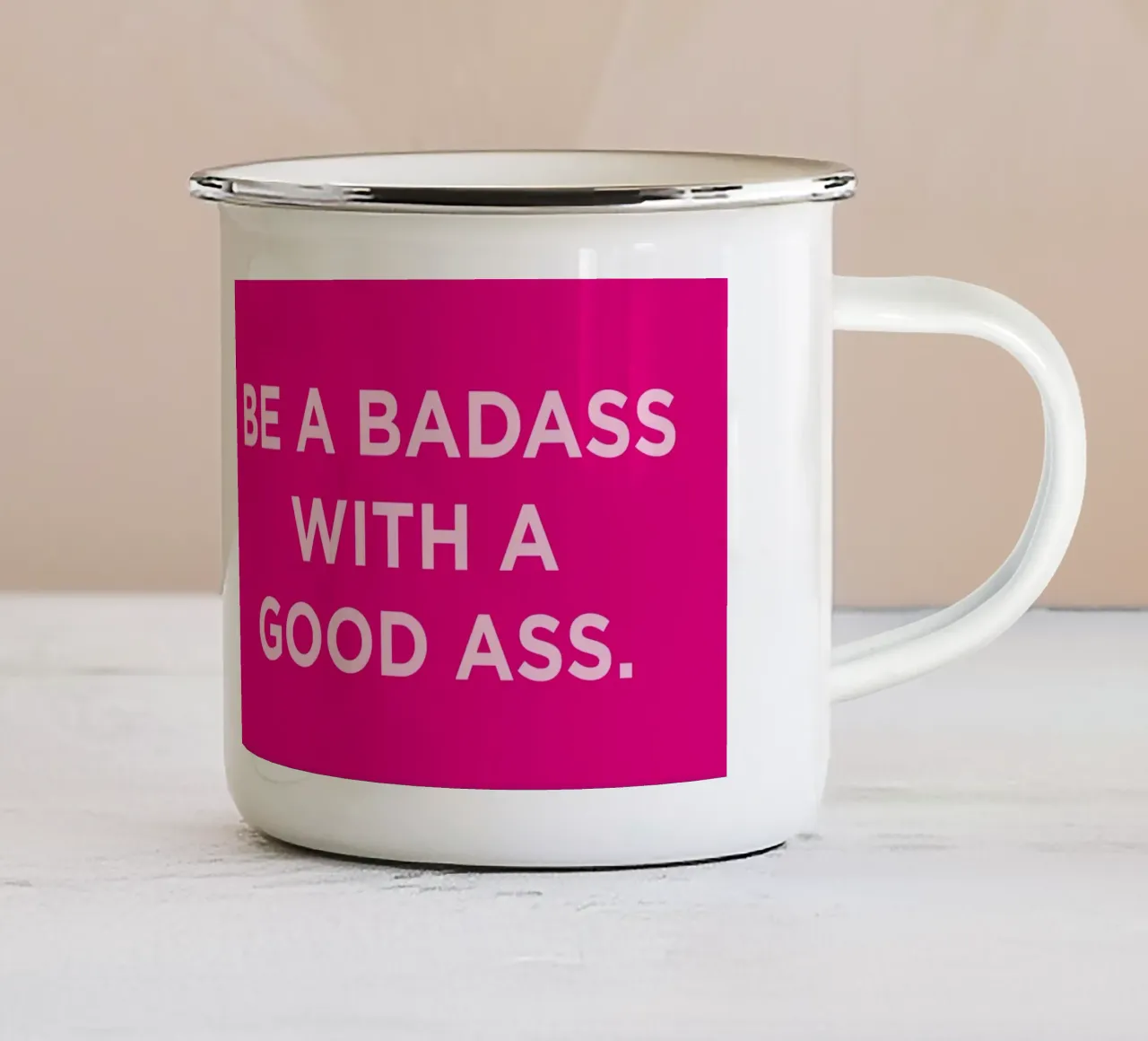 Badass tazza in smalto da Art Fart