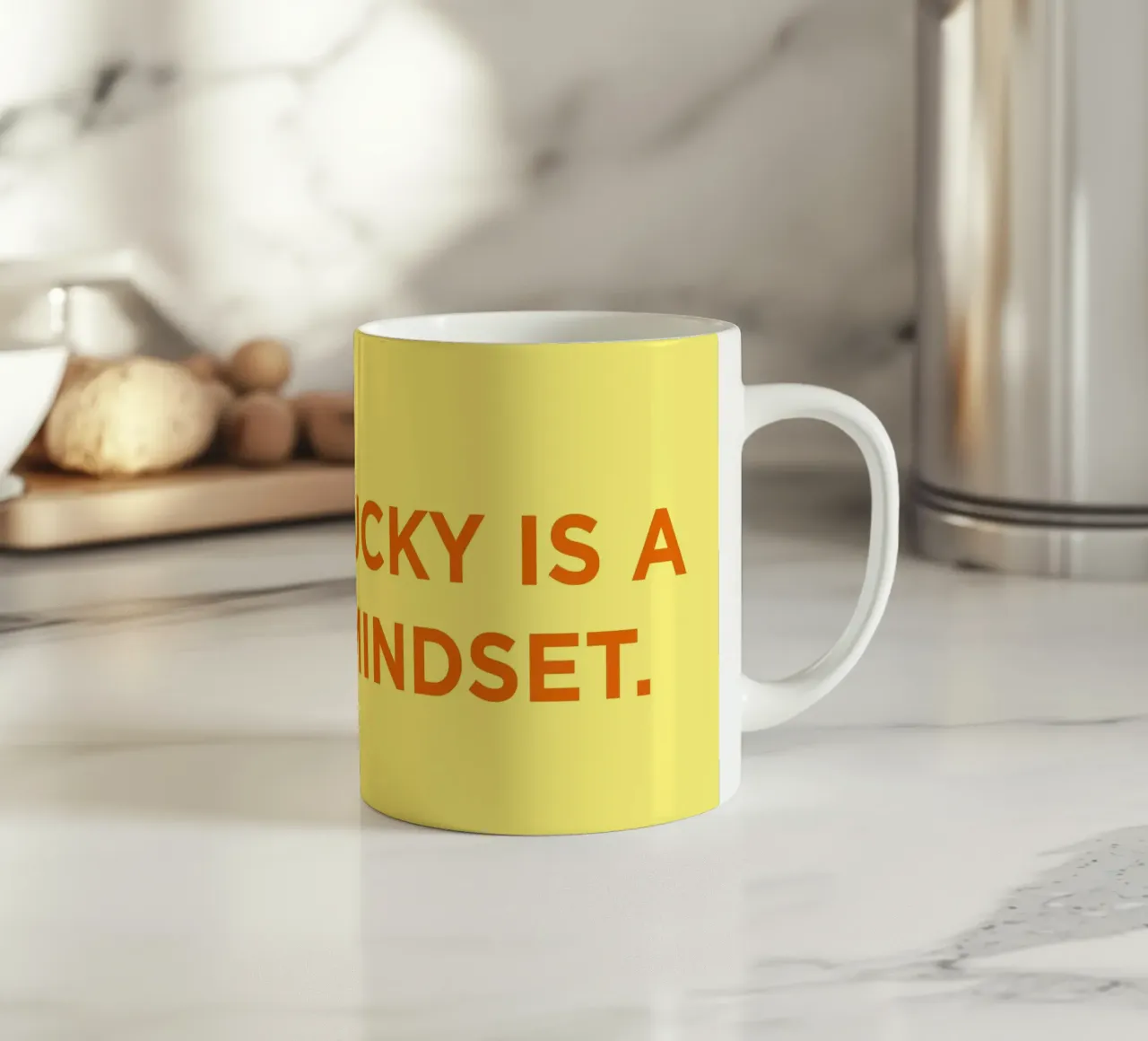 Lucky is a mindset. tazza in ceramica da Art Fart