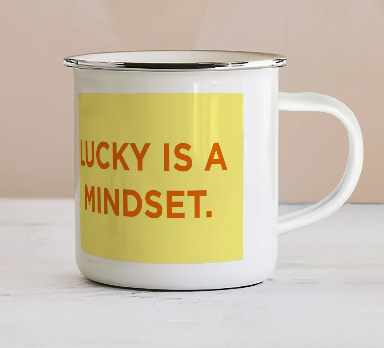 Lucky is a mindset. tazza in smalto da Art Fart