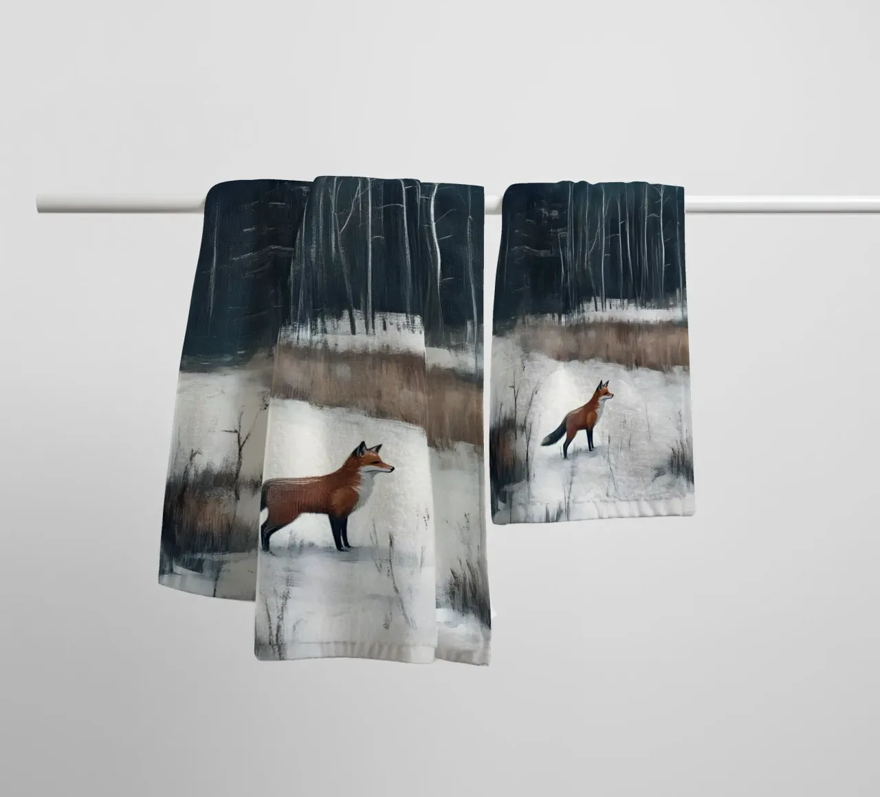 Volpe invernale nella foresta asciugamano da bagno da Studio Vibe