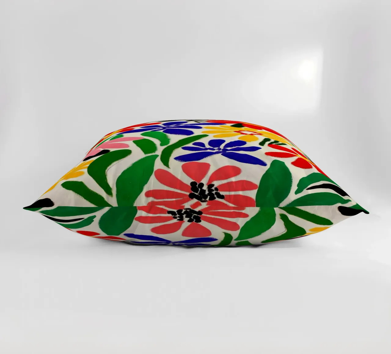 Stile Matisse: mix di fiori colorati, audacemente retrò, da giardino cuscino da Modern Muse