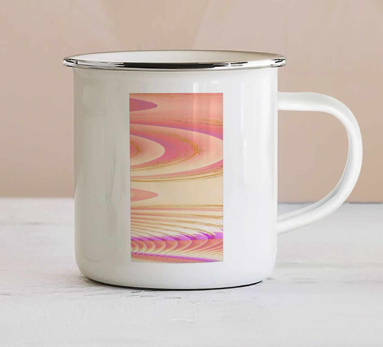 Motivo dinamico astratto in rosa, viola e giallo. tazza in smalto da Something for you